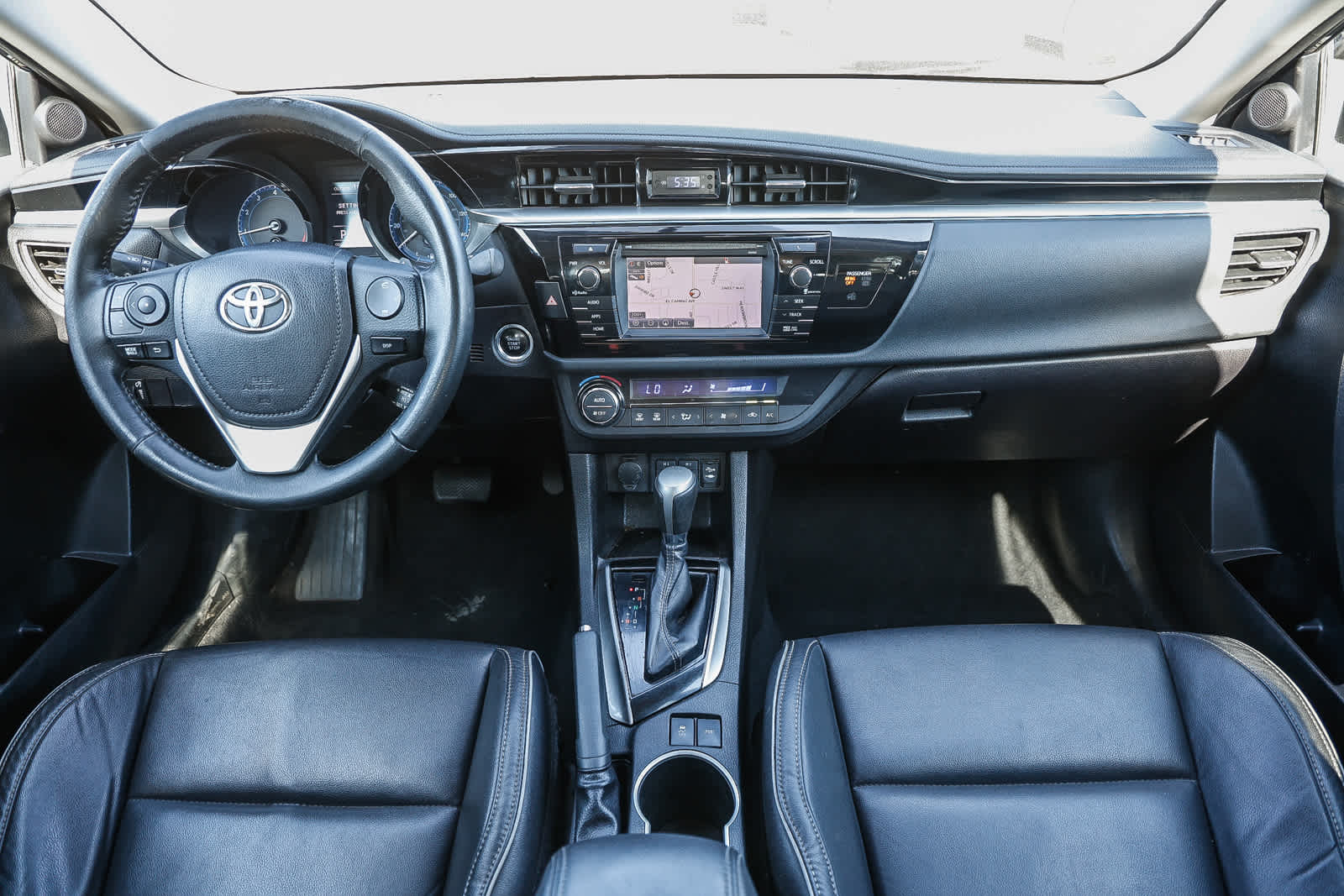 Thumbnail: 2015 Toyota Corolla - 15