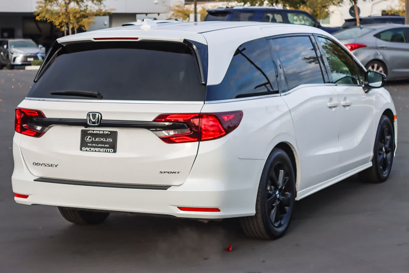 Thumbnail: 2023 Honda Odyssey - 4