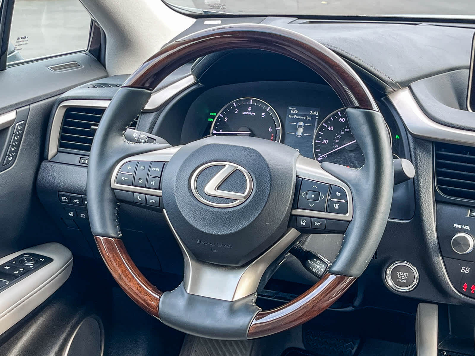 Thumbnail: 2017 Lexus RX - 14