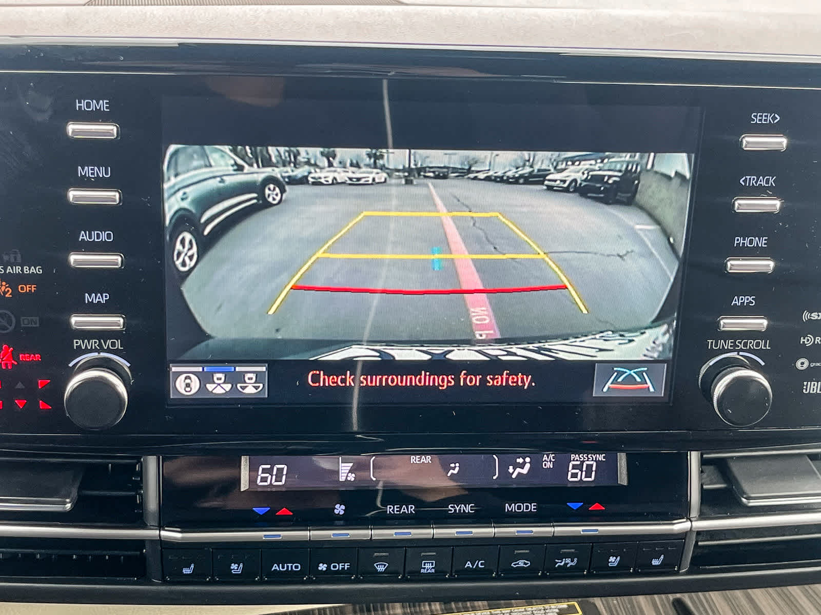 Thumbnail: 2024 Toyota Sienna - 23