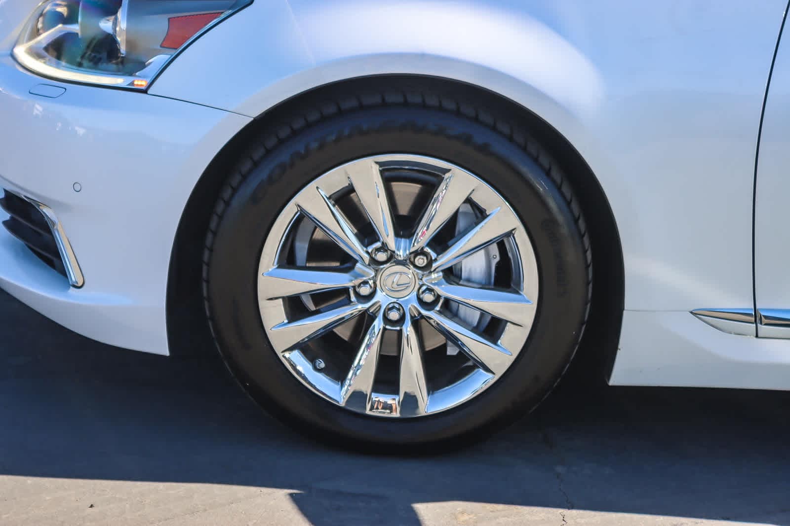 Thumbnail: 2014 Lexus LS - 9