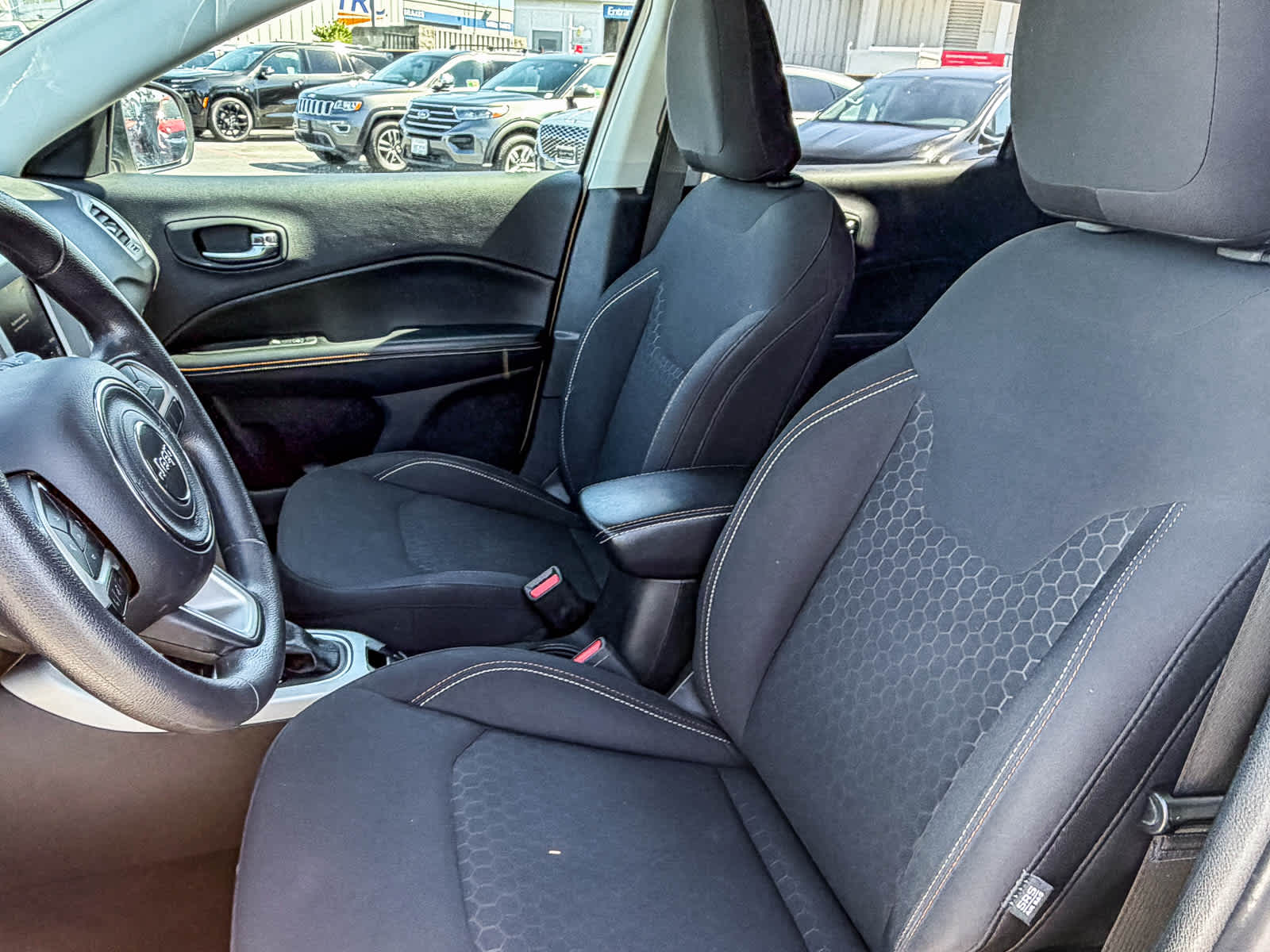 Thumbnail: 2019 Jeep Compass - 16