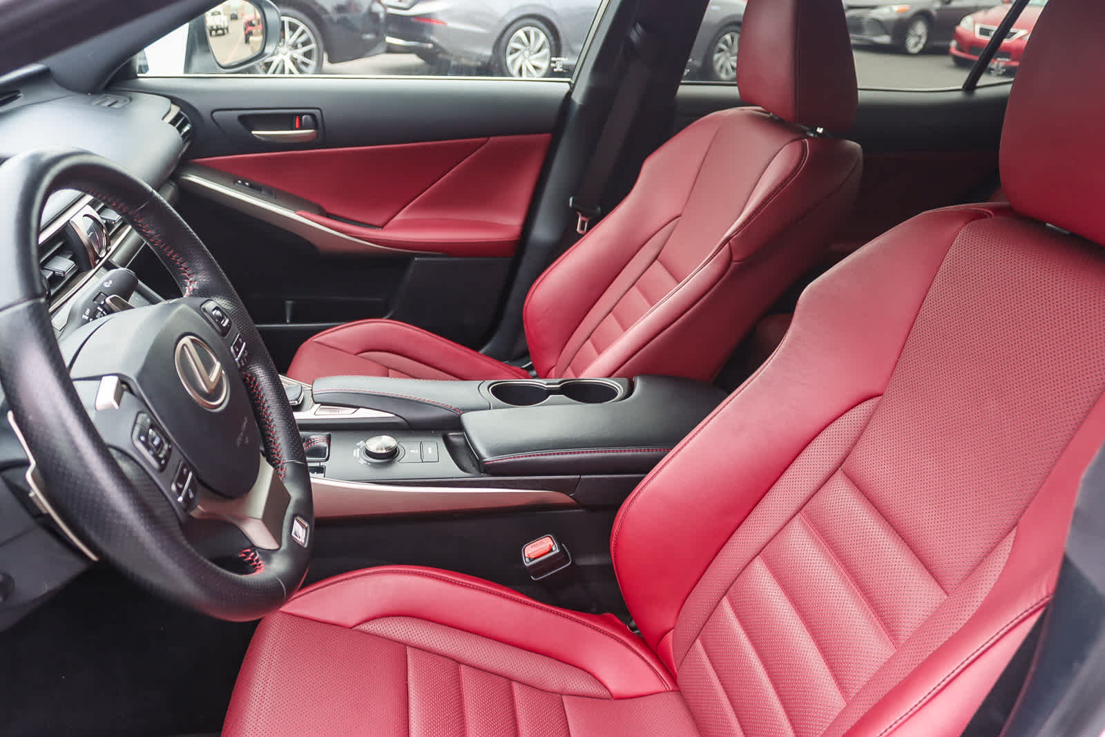 Thumbnail: 2018 Lexus IS - 17