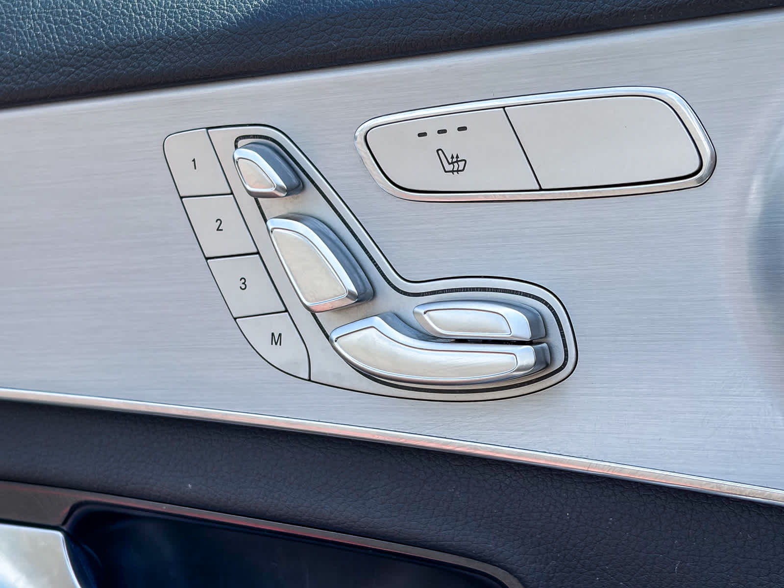 Thumbnail: 2021 Mercedes-Benz C-Class - 20