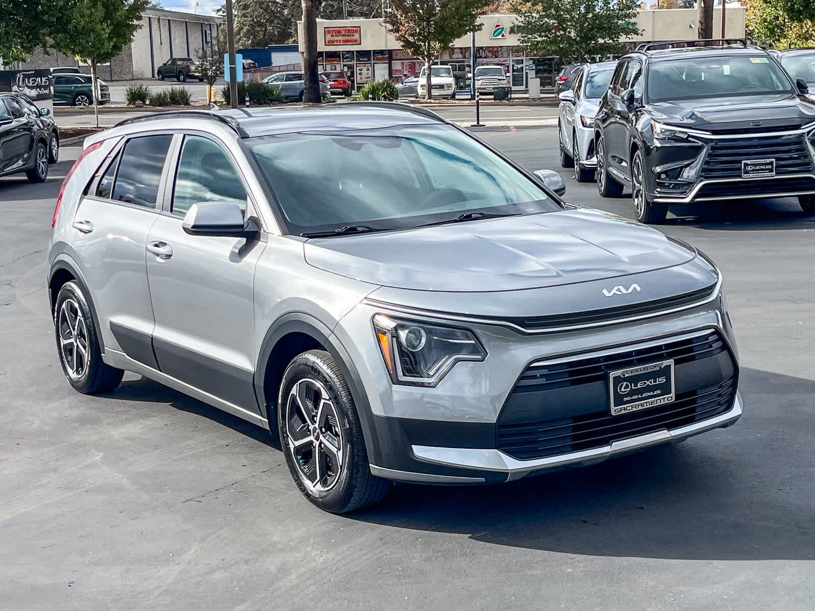 Thumbnail: 2024 Kia Niro - 5