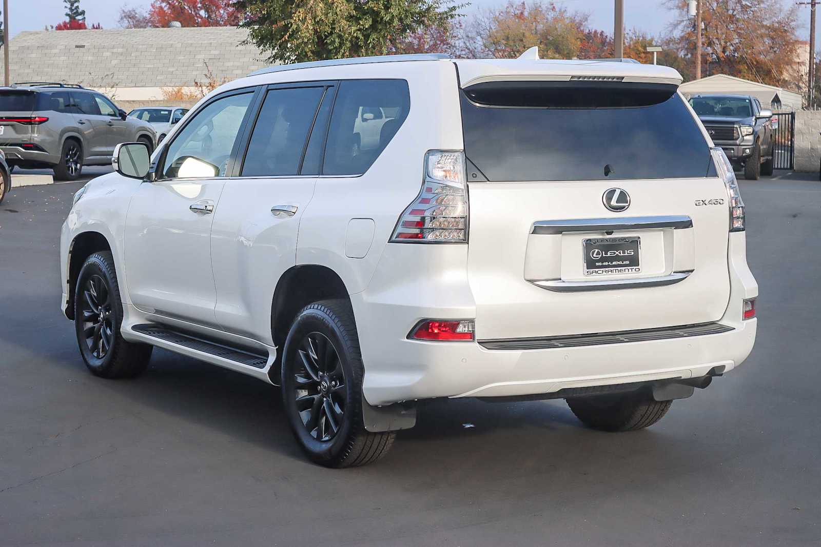 2023 Lexus GX 460 Premium photo 2