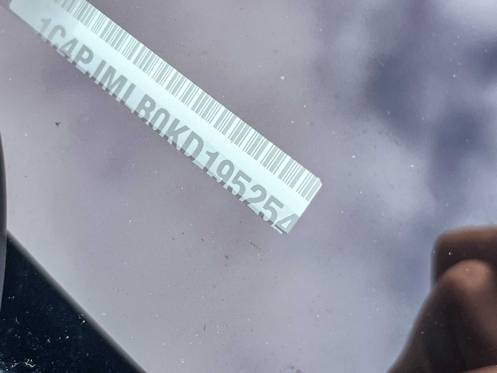 Thumbnail: 2019 Jeep Cherokee - 27