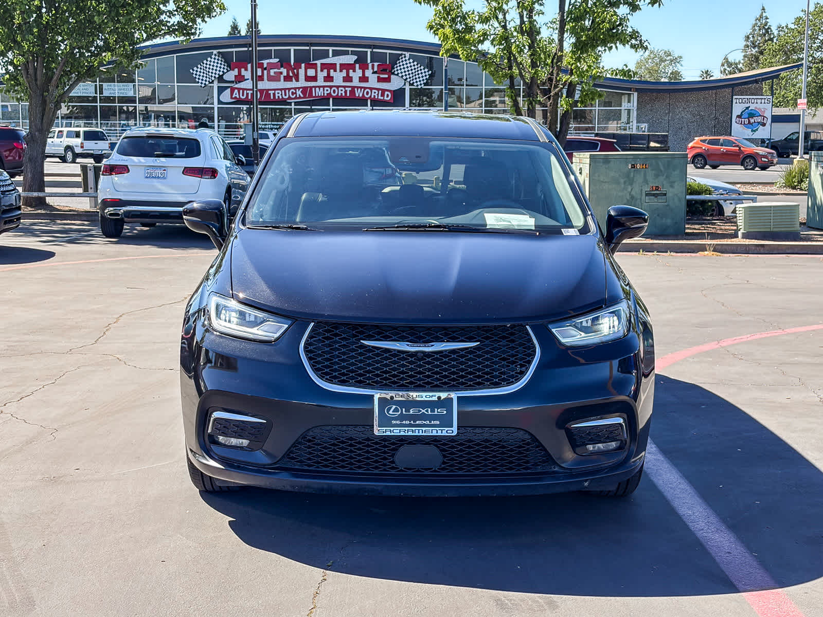 2024 Chrysler Pacifica Touring L photo 5
