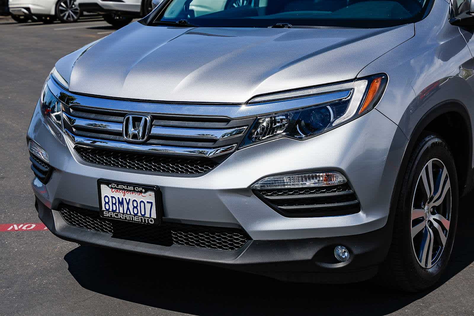 Thumbnail: 2017 Honda Pilot - 12