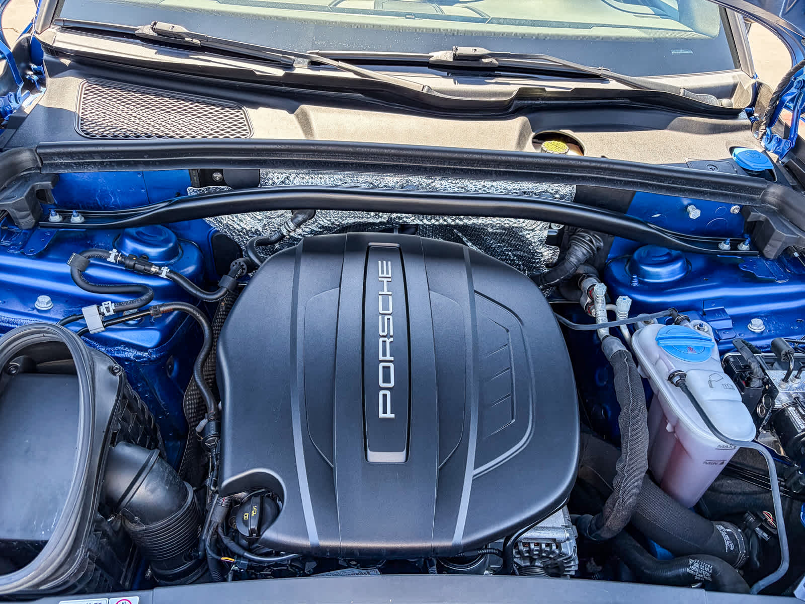 Thumbnail: 2018 Porsche Macan - 26