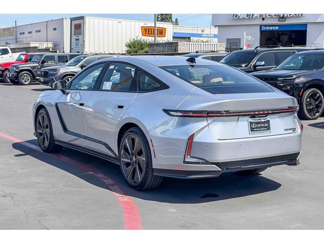 Thumbnail: 2026 Lexus ES - 2