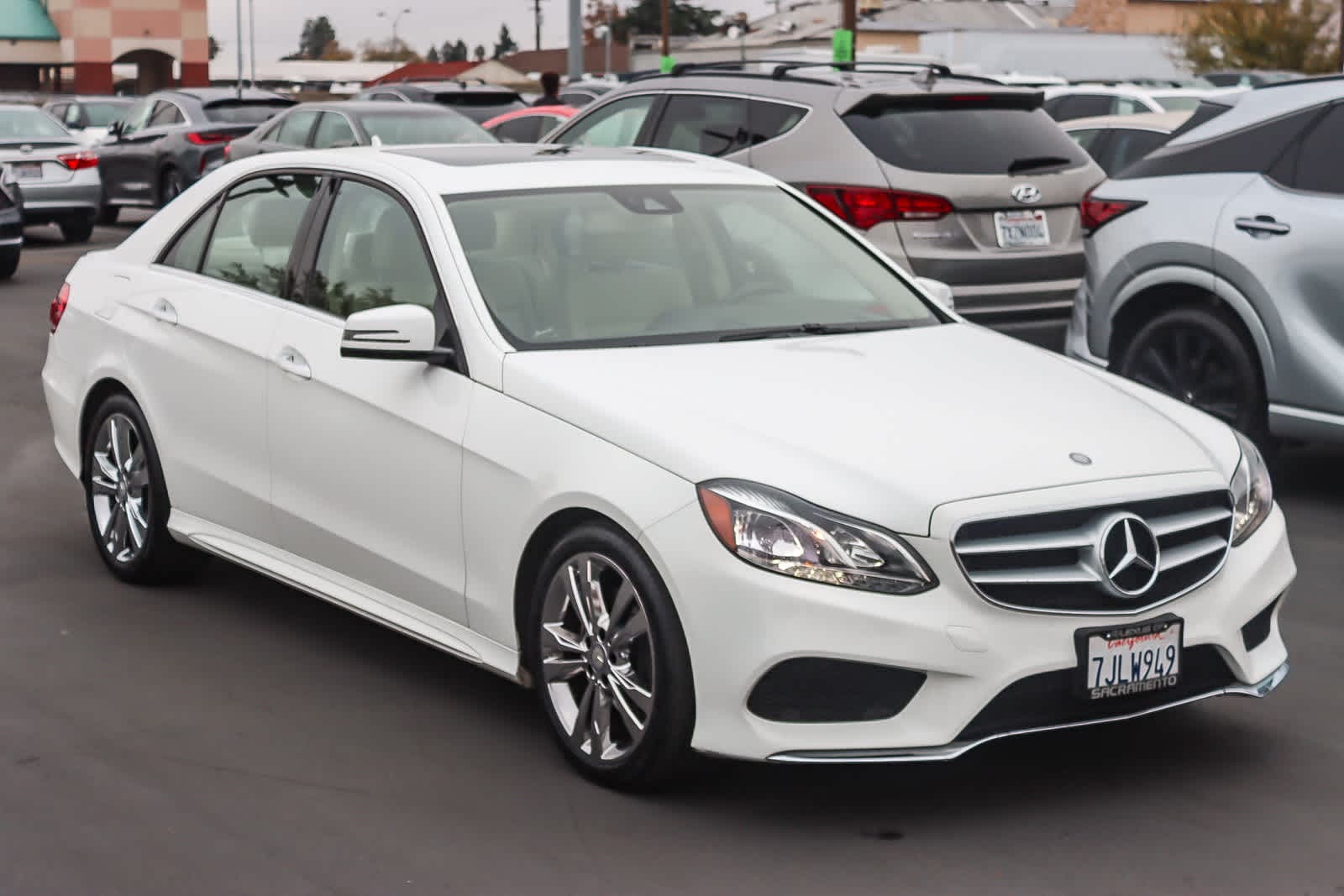 Thumbnail: 2014 Mercedes-Benz E-Class - 5
