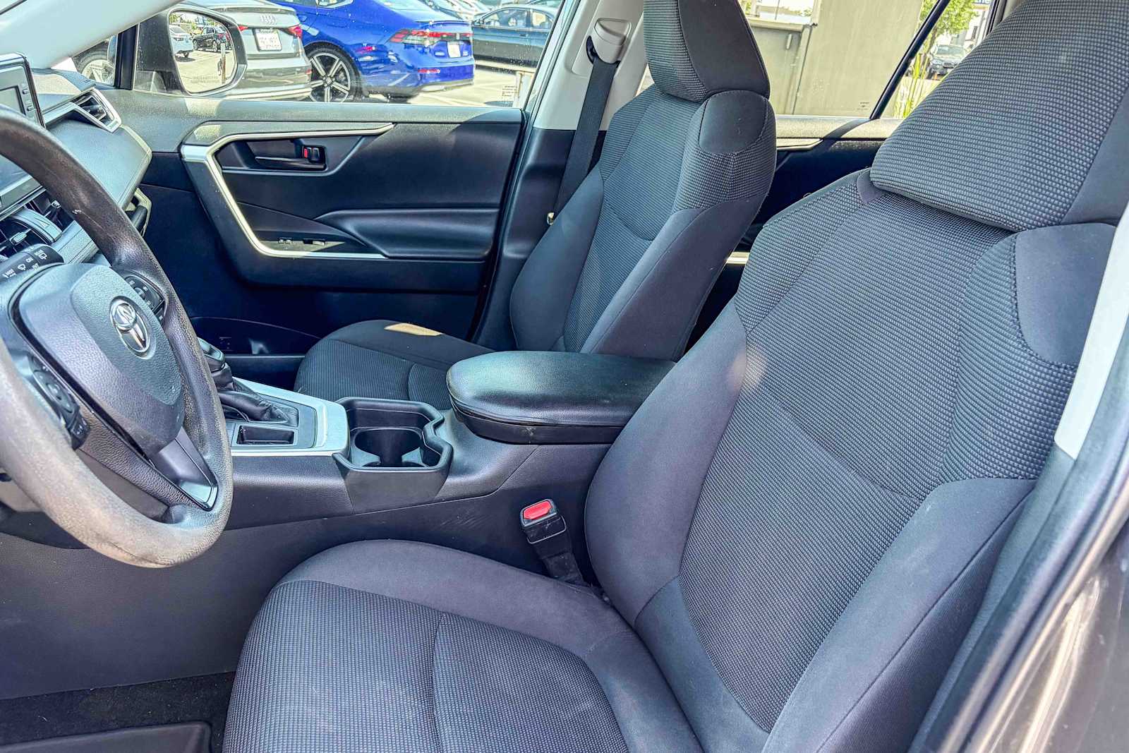 Thumbnail: 2019 Toyota RAV4 - 16