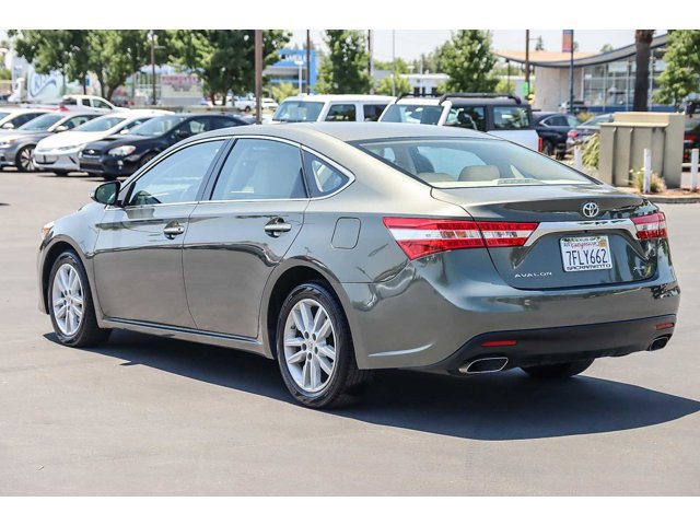 2014 Toyota Avalon XLE 2