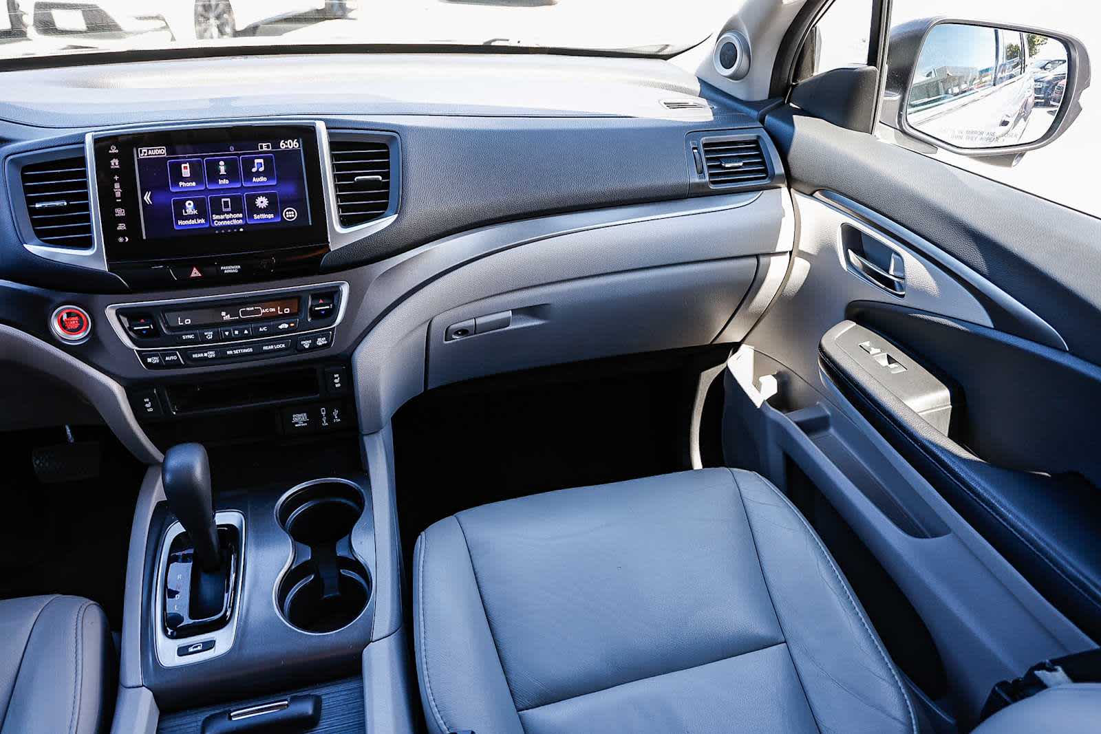 Thumbnail: 2017 Honda Pilot - 37