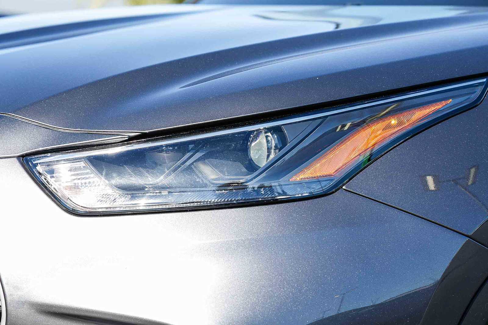 Thumbnail: 2023 Toyota Highlander - 8