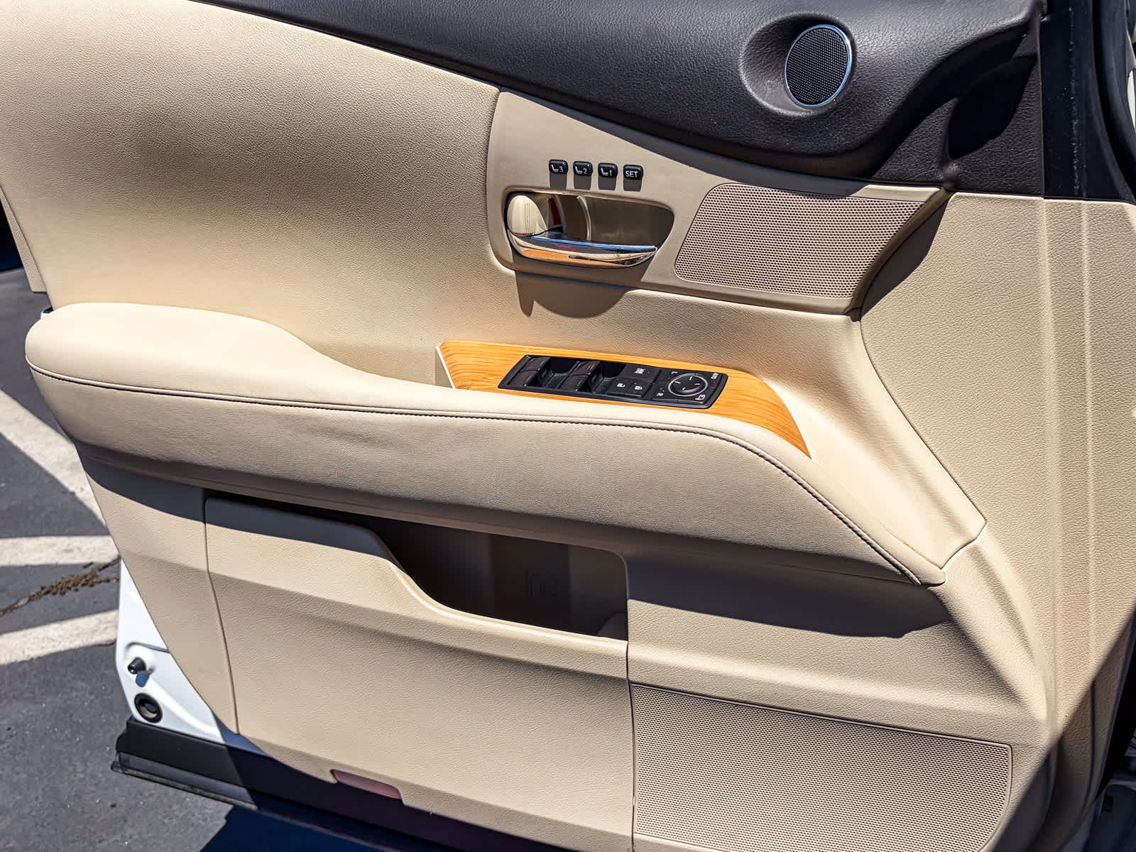 Thumbnail: 2015 Lexus RX - 19