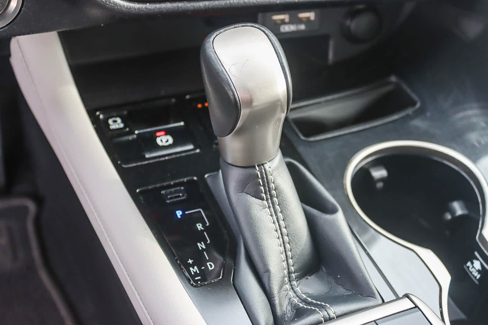 Thumbnail: 2022 Lexus RX - 18