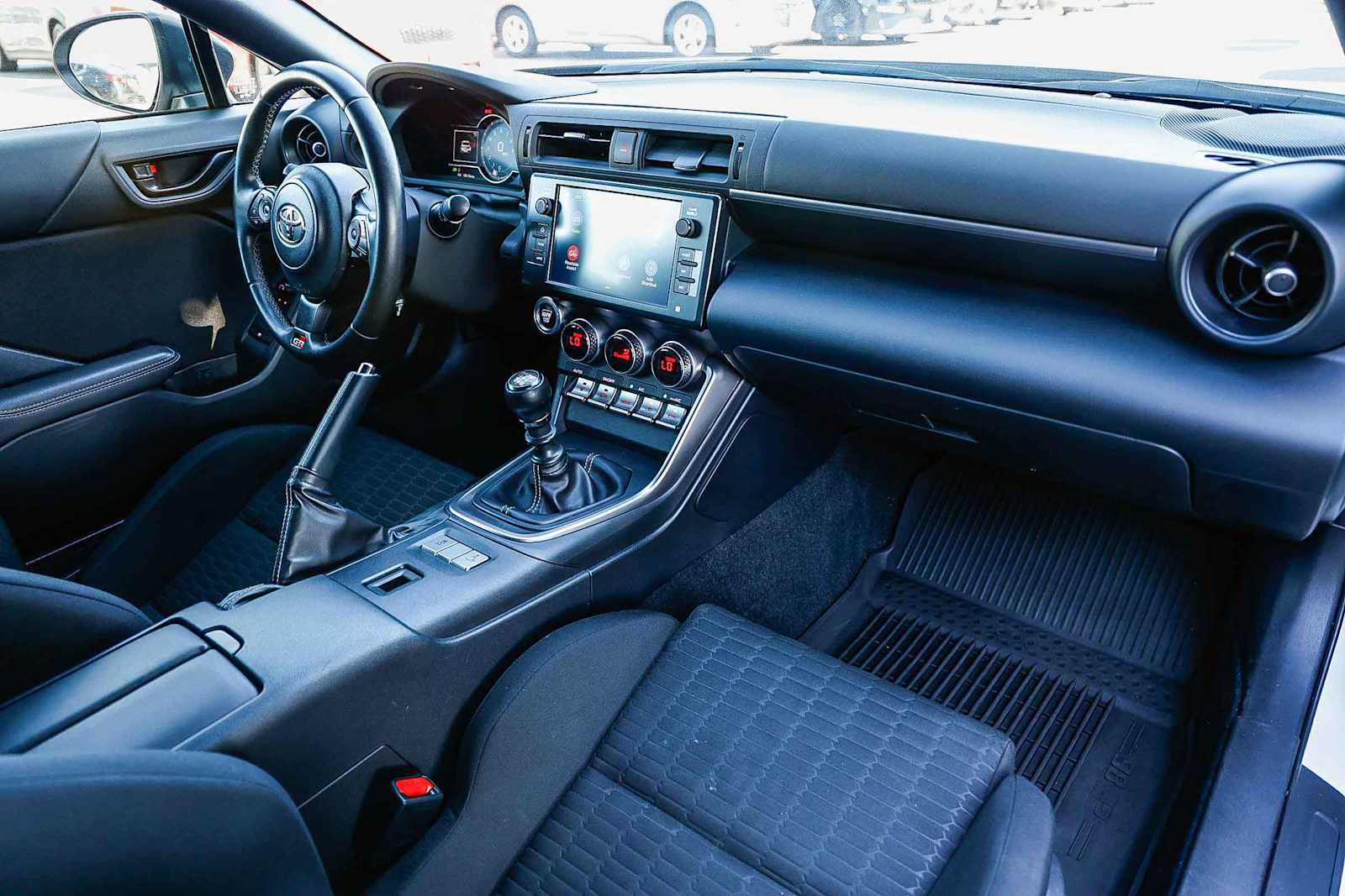 Thumbnail: 2023 Toyota GR86 - 16