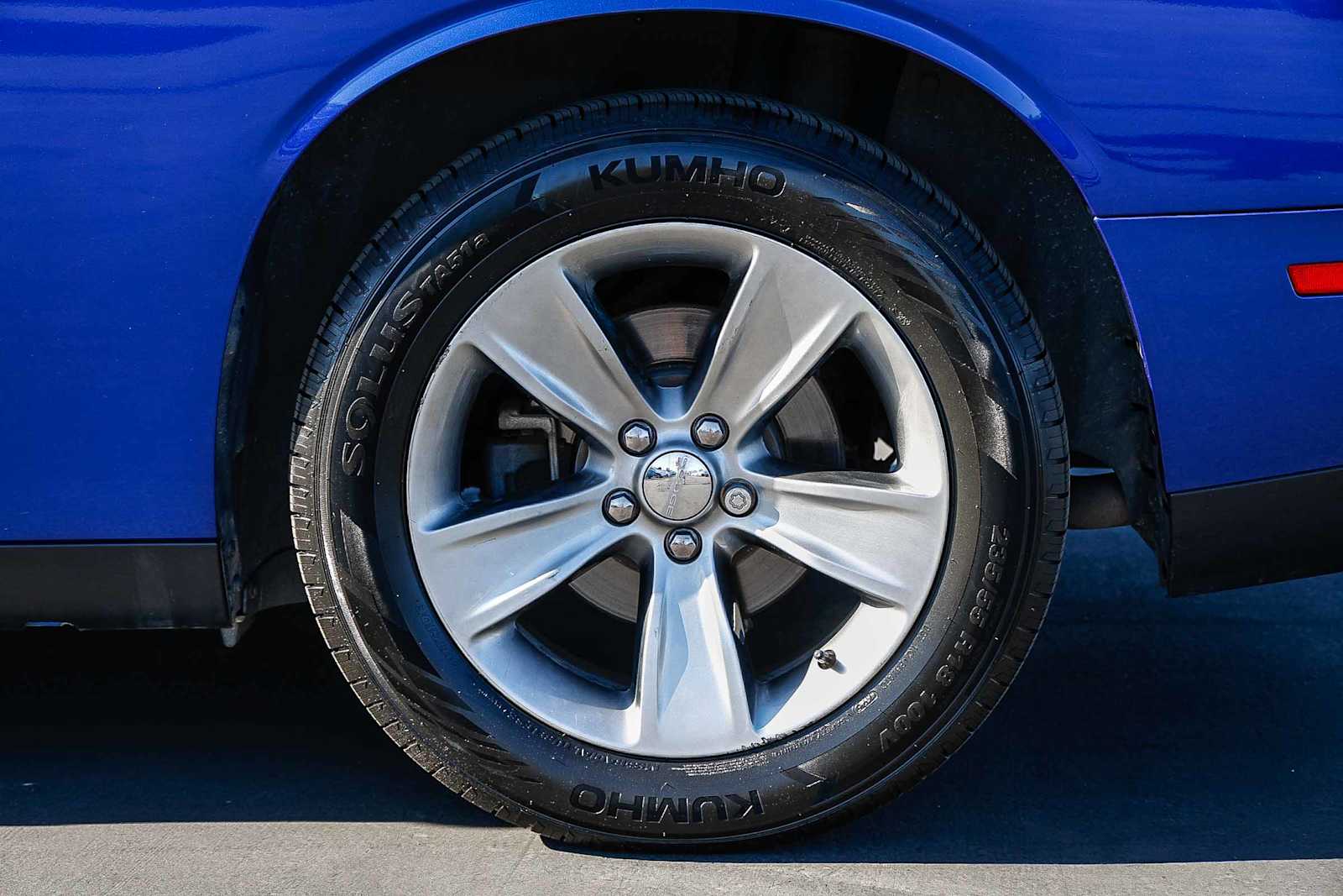 Thumbnail: 2018 Dodge Challenger - 13