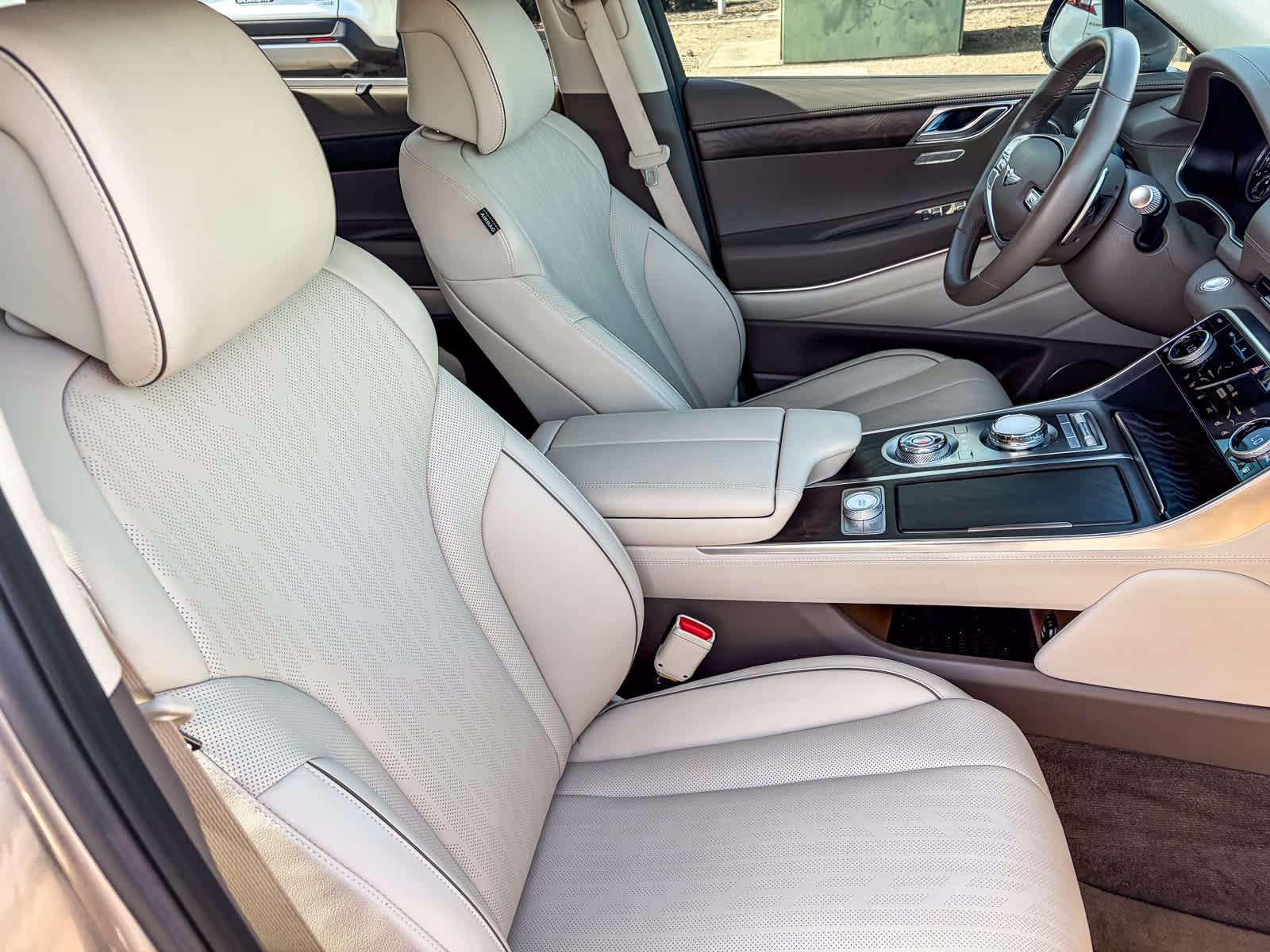 Thumbnail: 2023 Genesis GV80 - 15