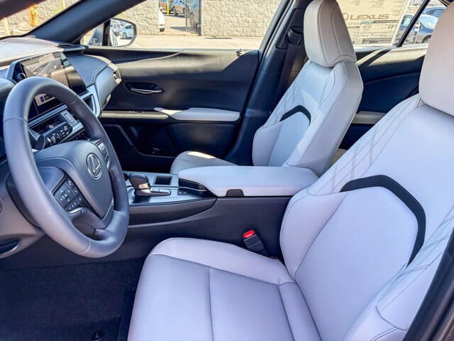 Thumbnail: 2026 Lexus UX - 19