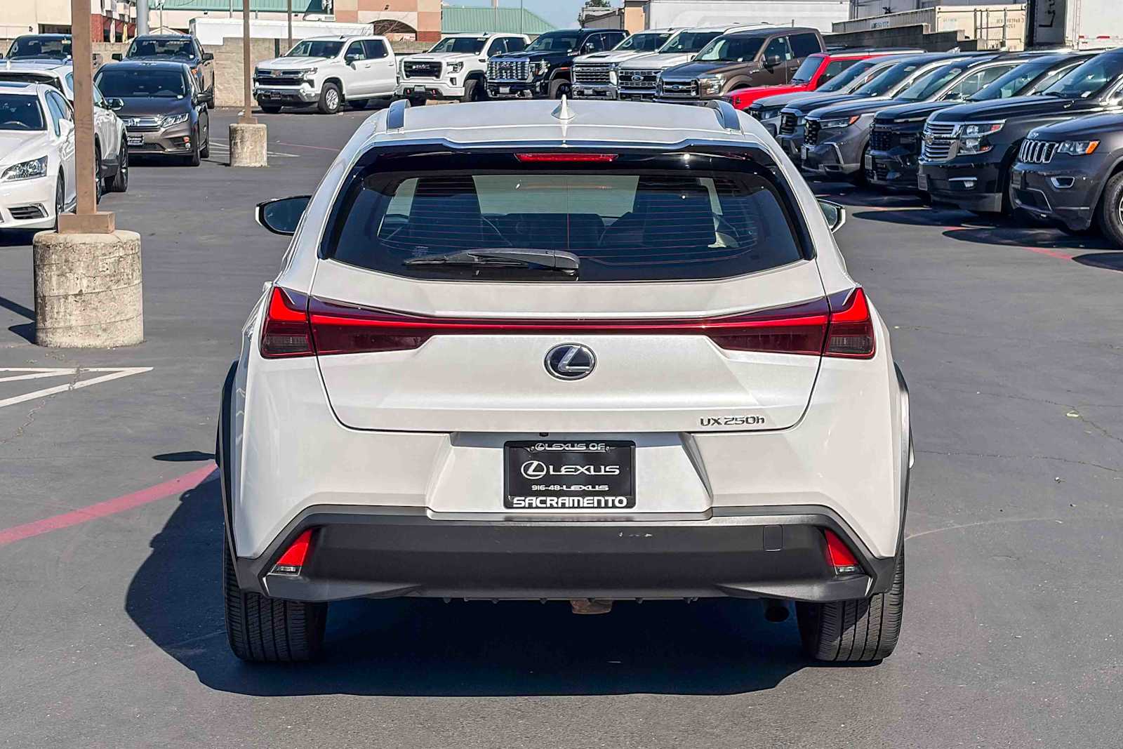 2020 LEXUS UX 250h photo 2