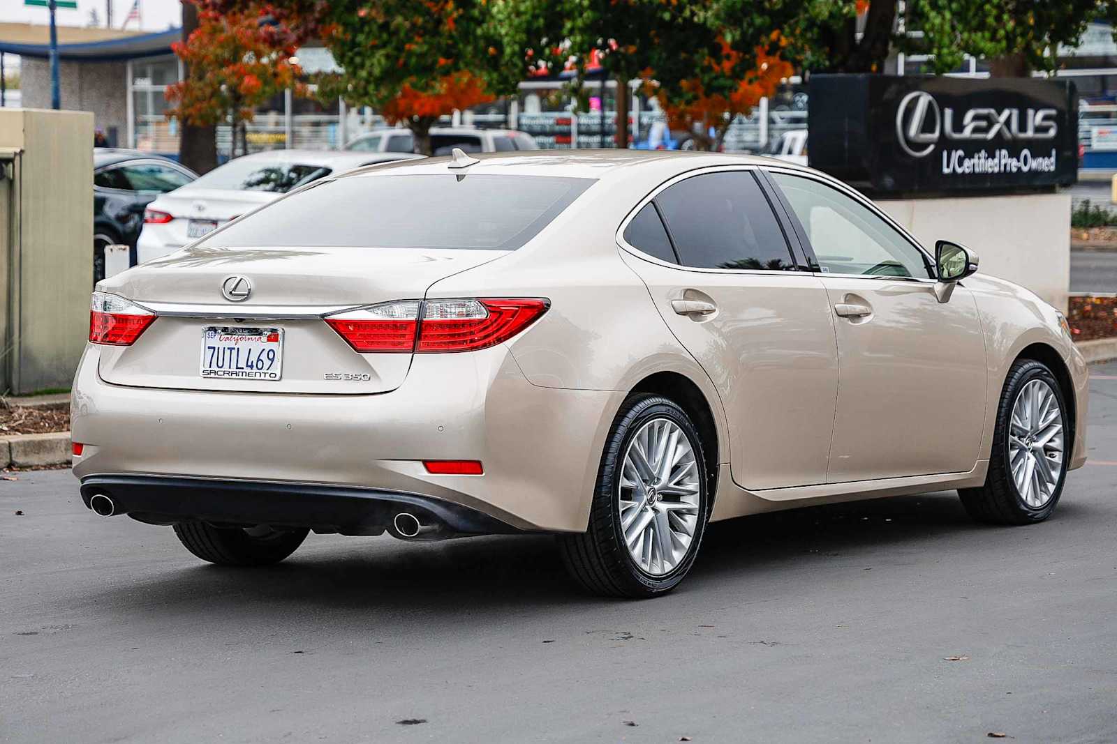 Thumbnail: 2013 Lexus ES - 4