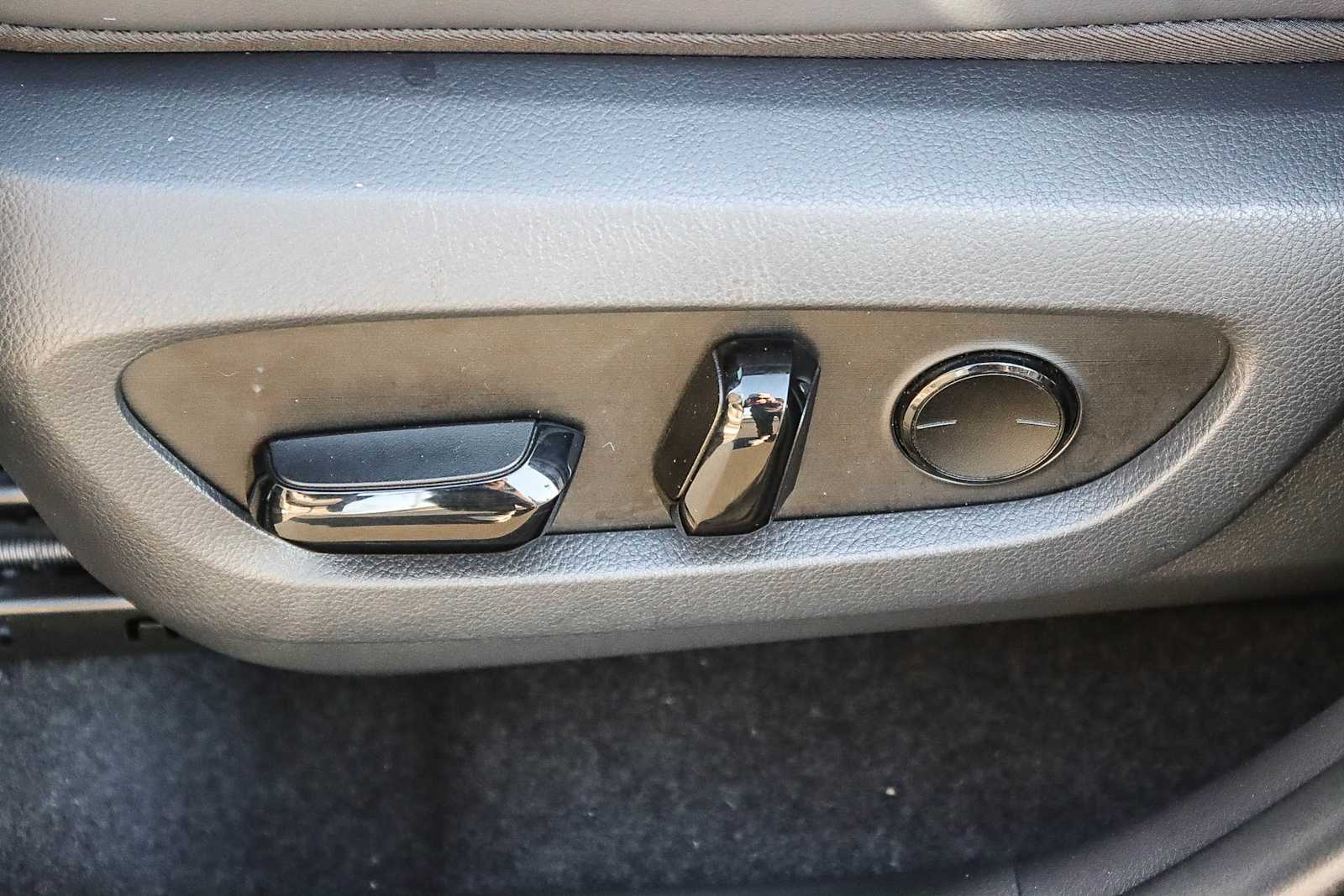 Thumbnail: 2025 Lexus NX - 21