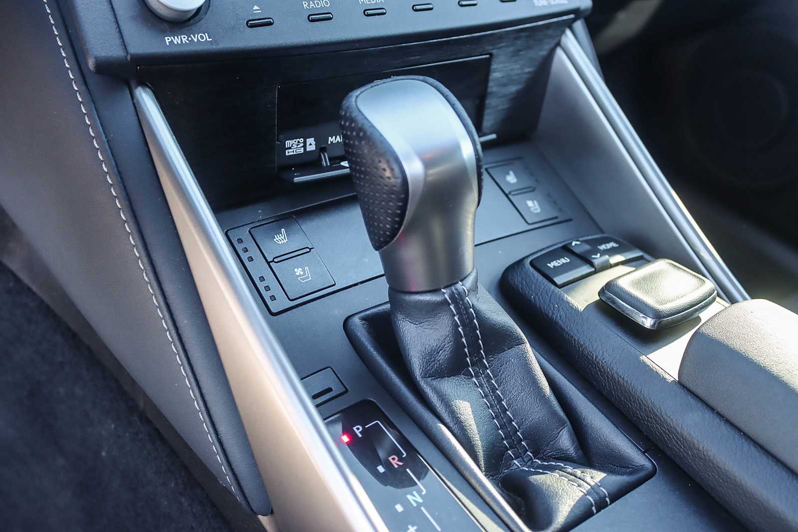 Thumbnail: 2015 Lexus IS - 18