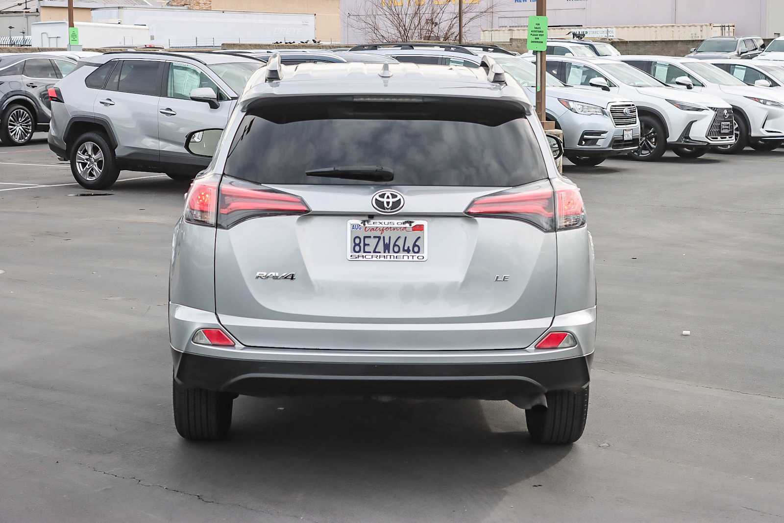 Thumbnail: 2018 Toyota RAV4 - 3