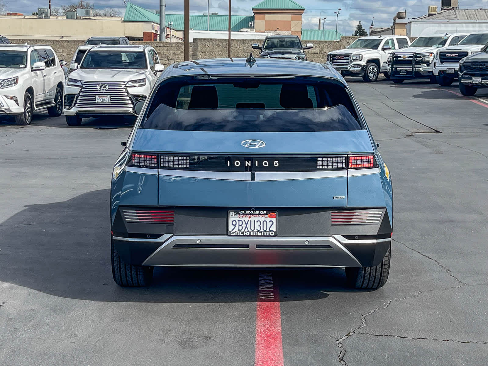 Thumbnail: 2022 Hyundai Ioniq 5 - 3