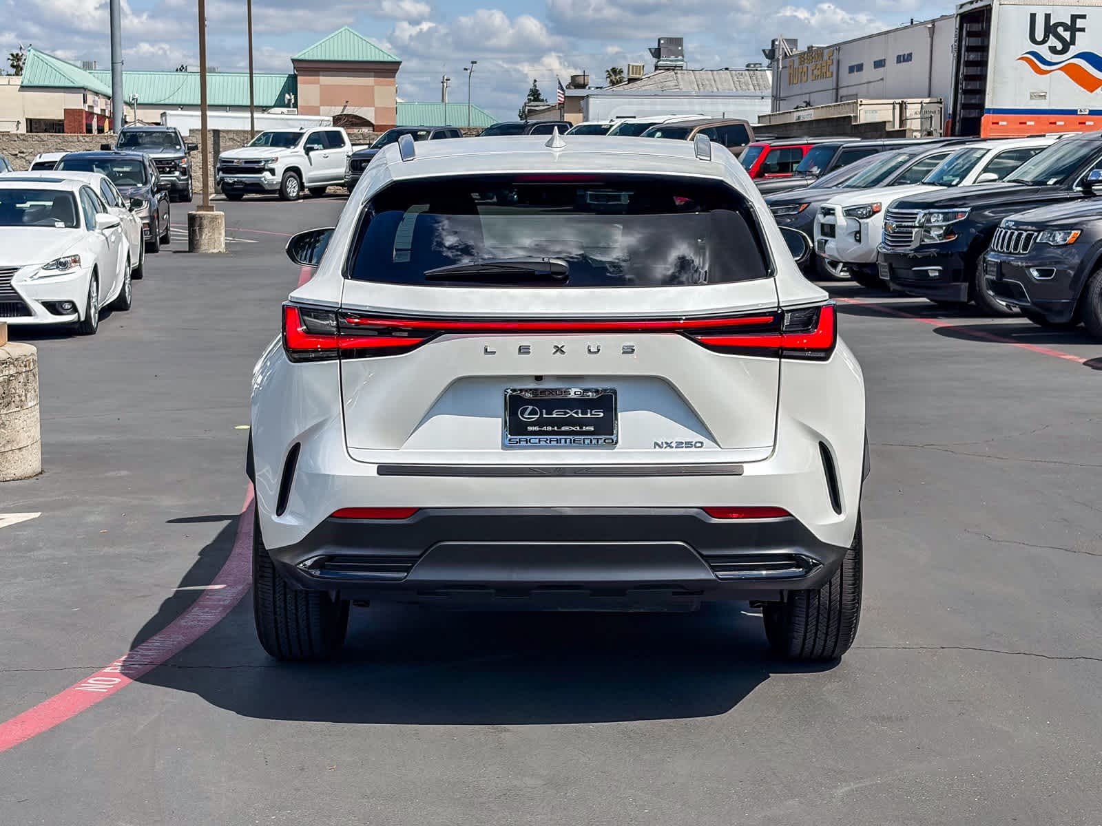 2024 LEXUS NX 250 photo 2