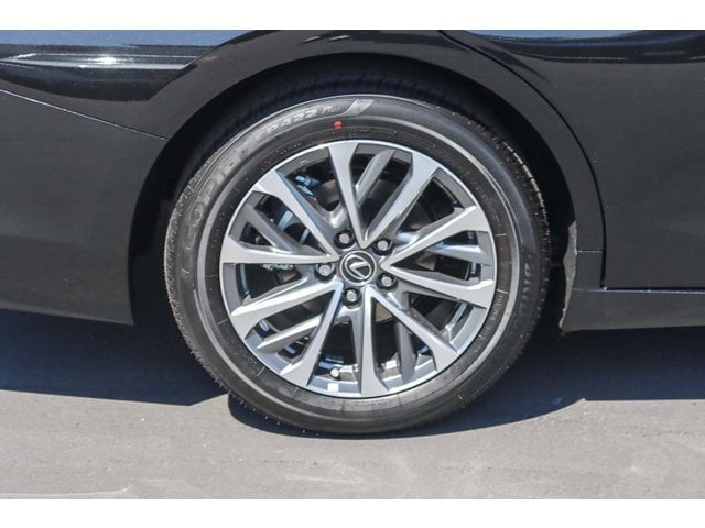 Thumbnail: 2025 Lexus ES - 10