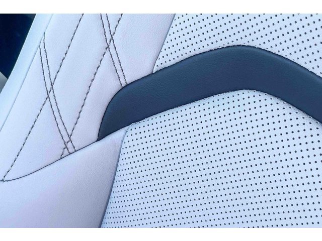 Thumbnail: 2025 Lexus UX - 26