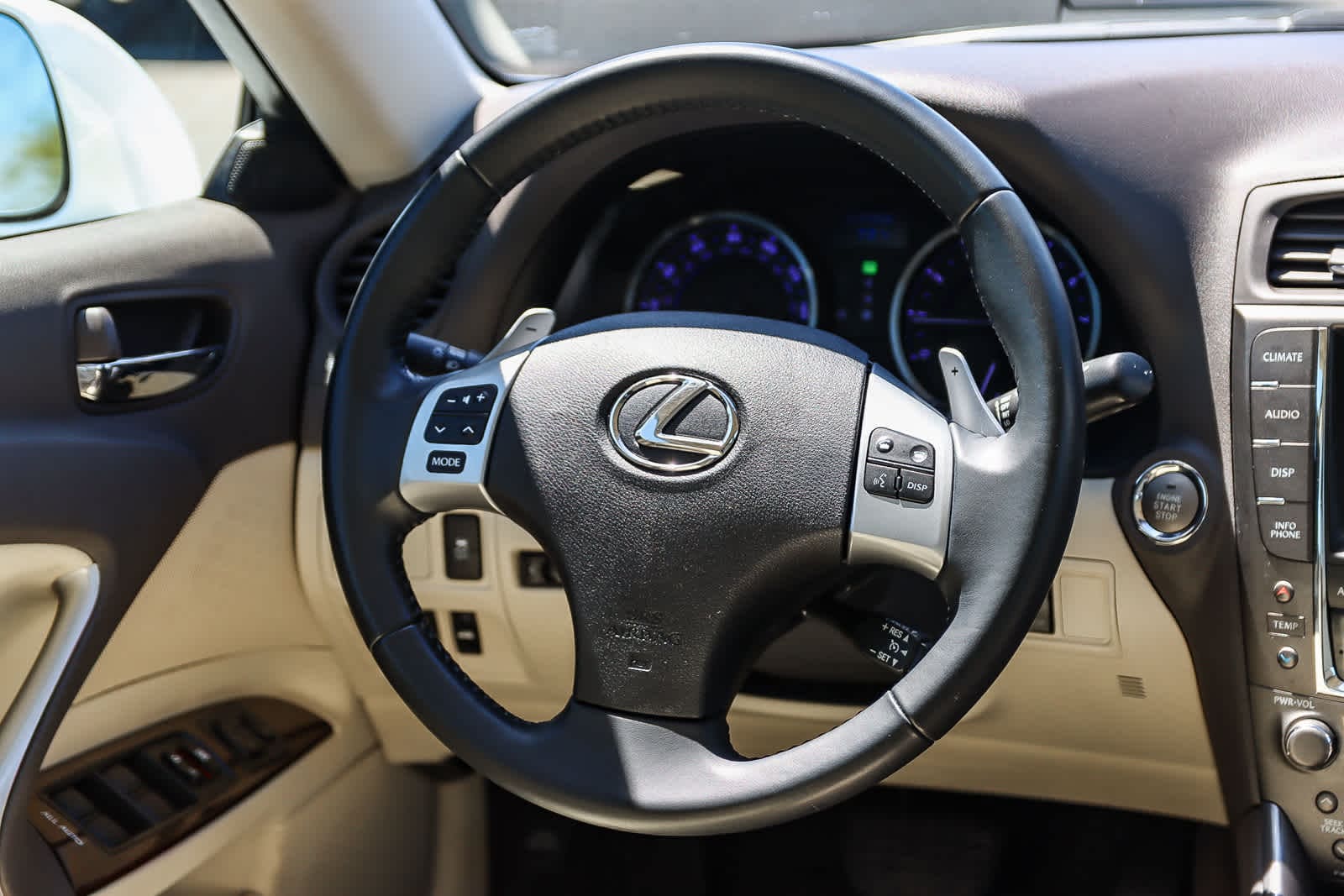 Thumbnail: 2012 Lexus IS - 14