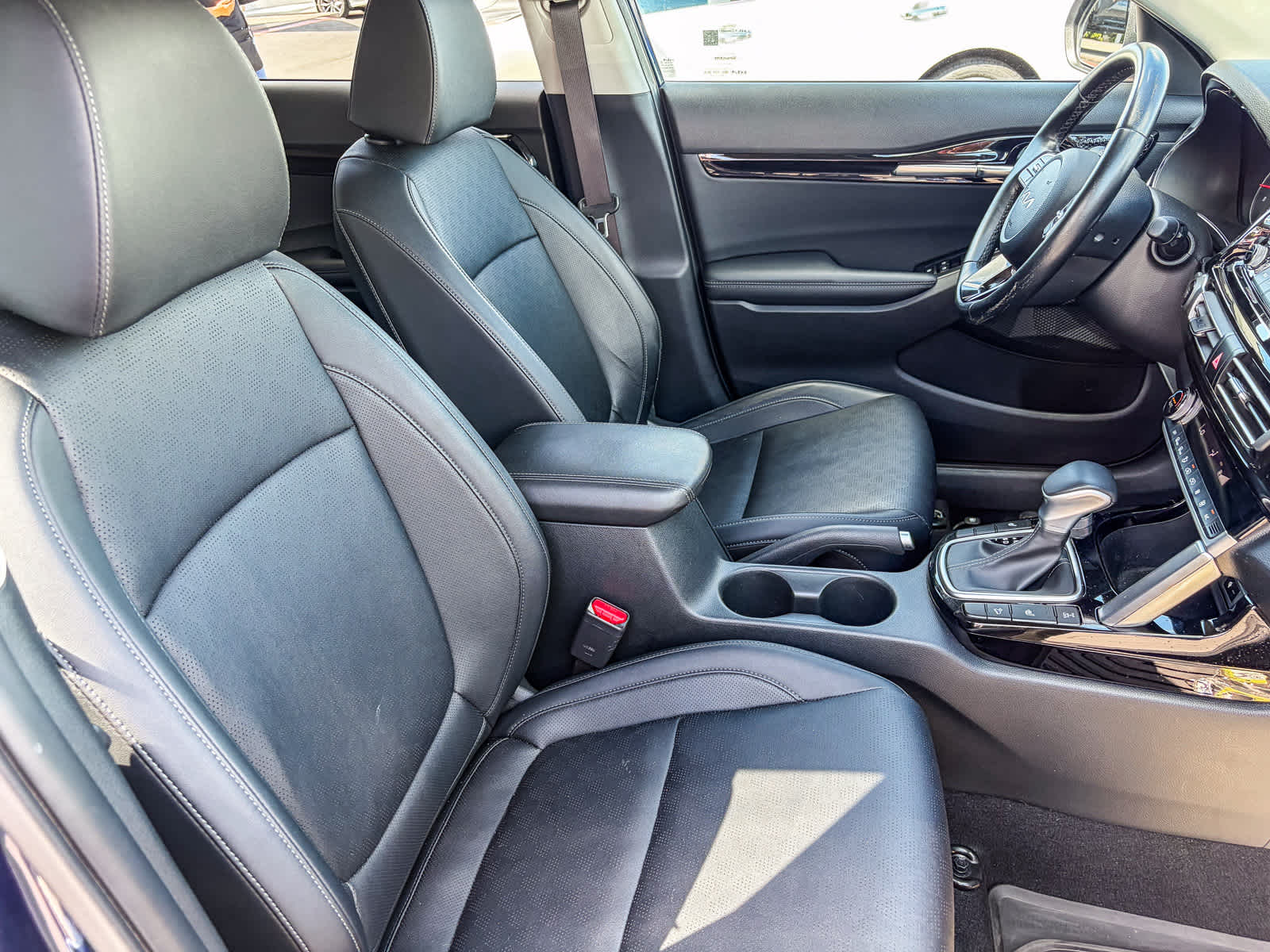 Thumbnail: 2023 Kia Seltos - 16