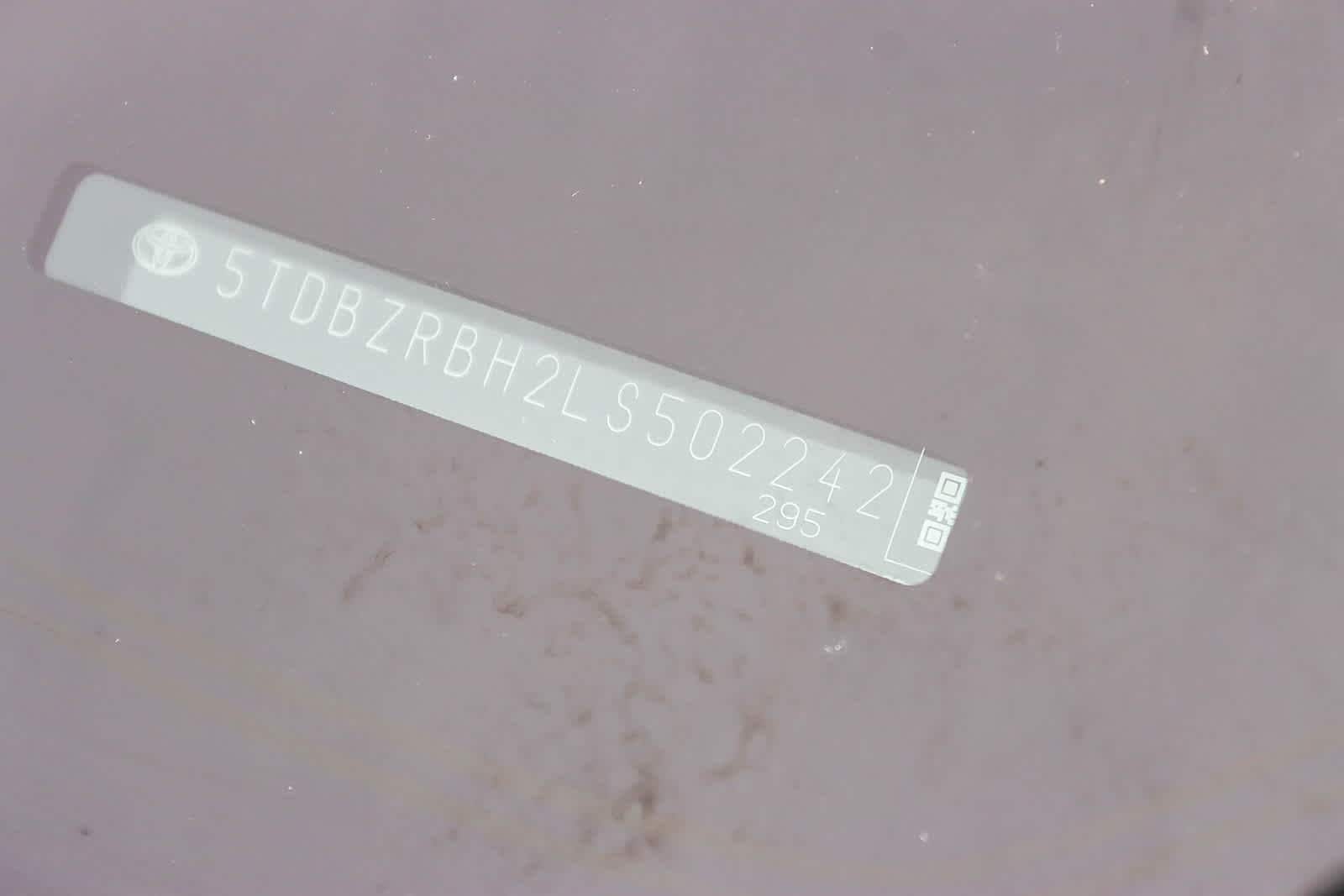 Thumbnail: 2020 Toyota Highlander - 27