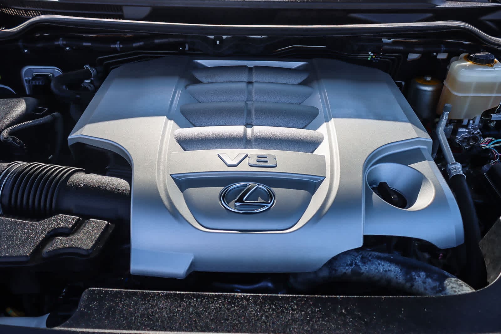 Thumbnail: 2016 Lexus LX - 27