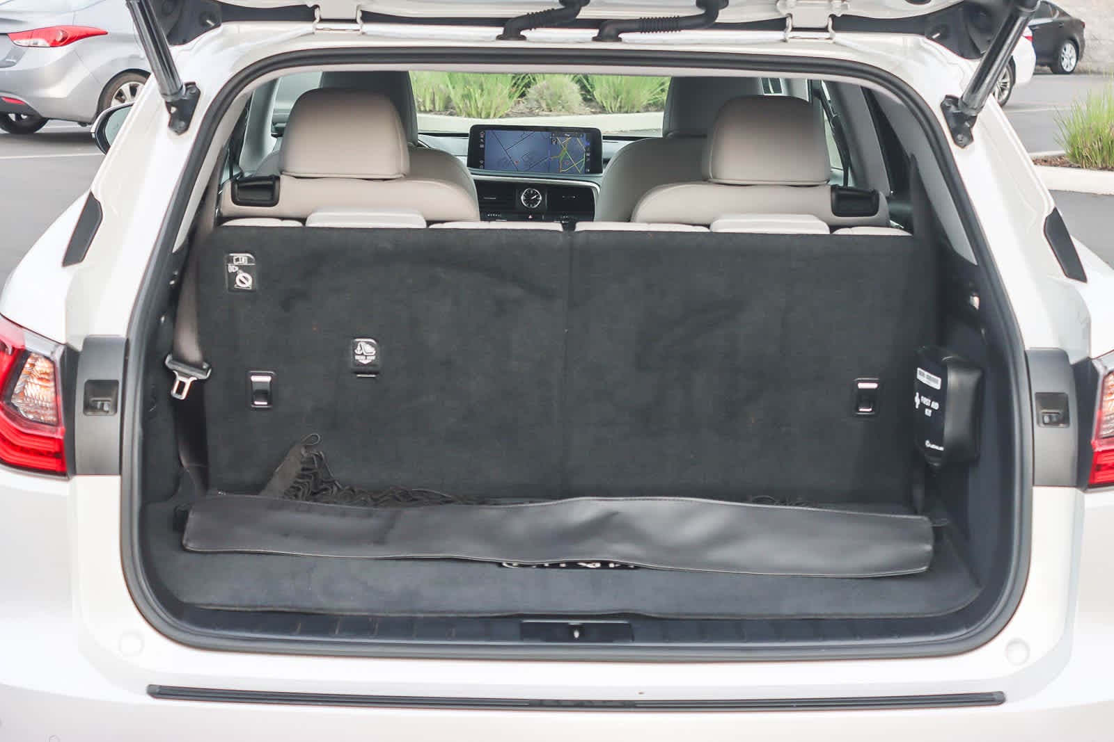 Thumbnail: 2021 Lexus RX - 27