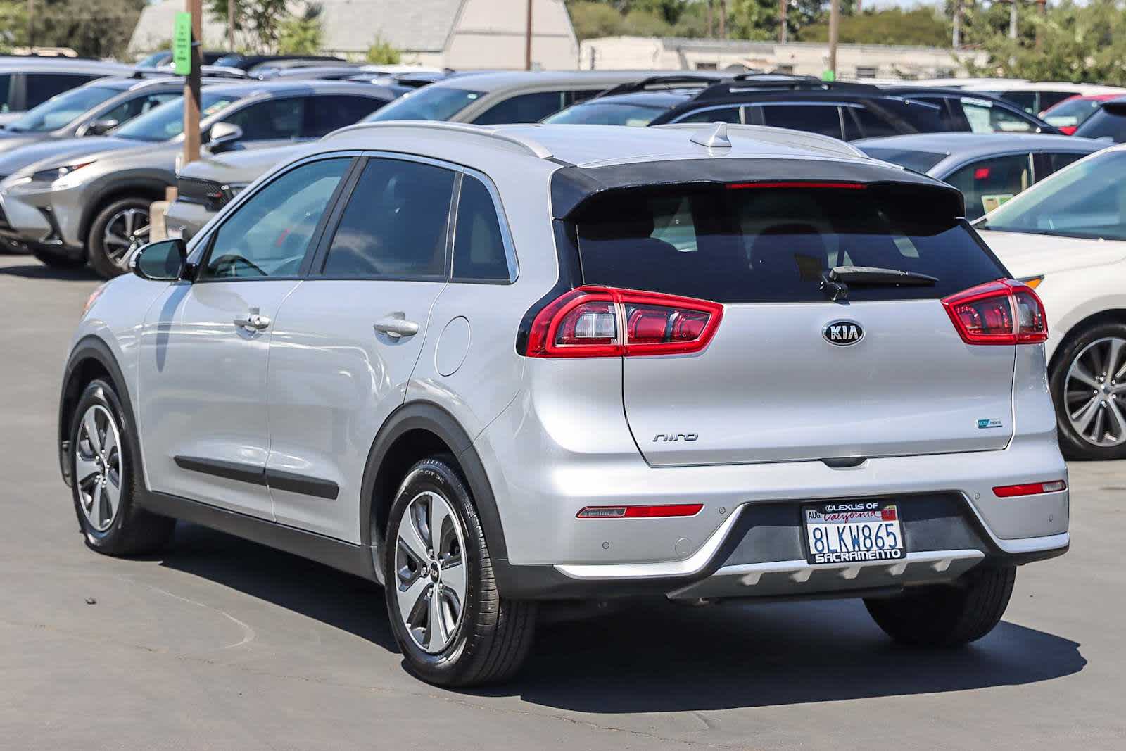 Thumbnail: 2019 Kia Niro - 4