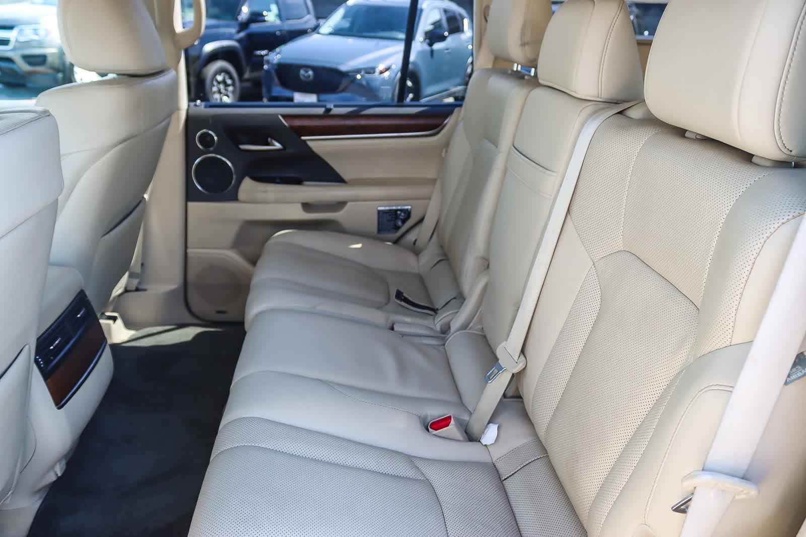 Thumbnail: 2016 Lexus LX - 18