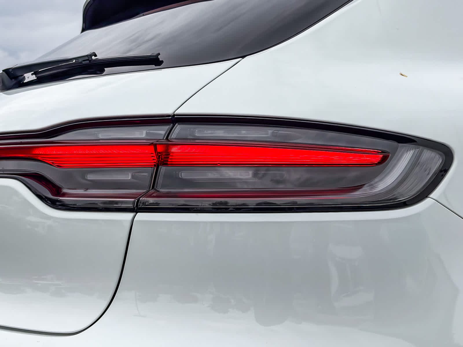 2019 Porsche Macan photo 3