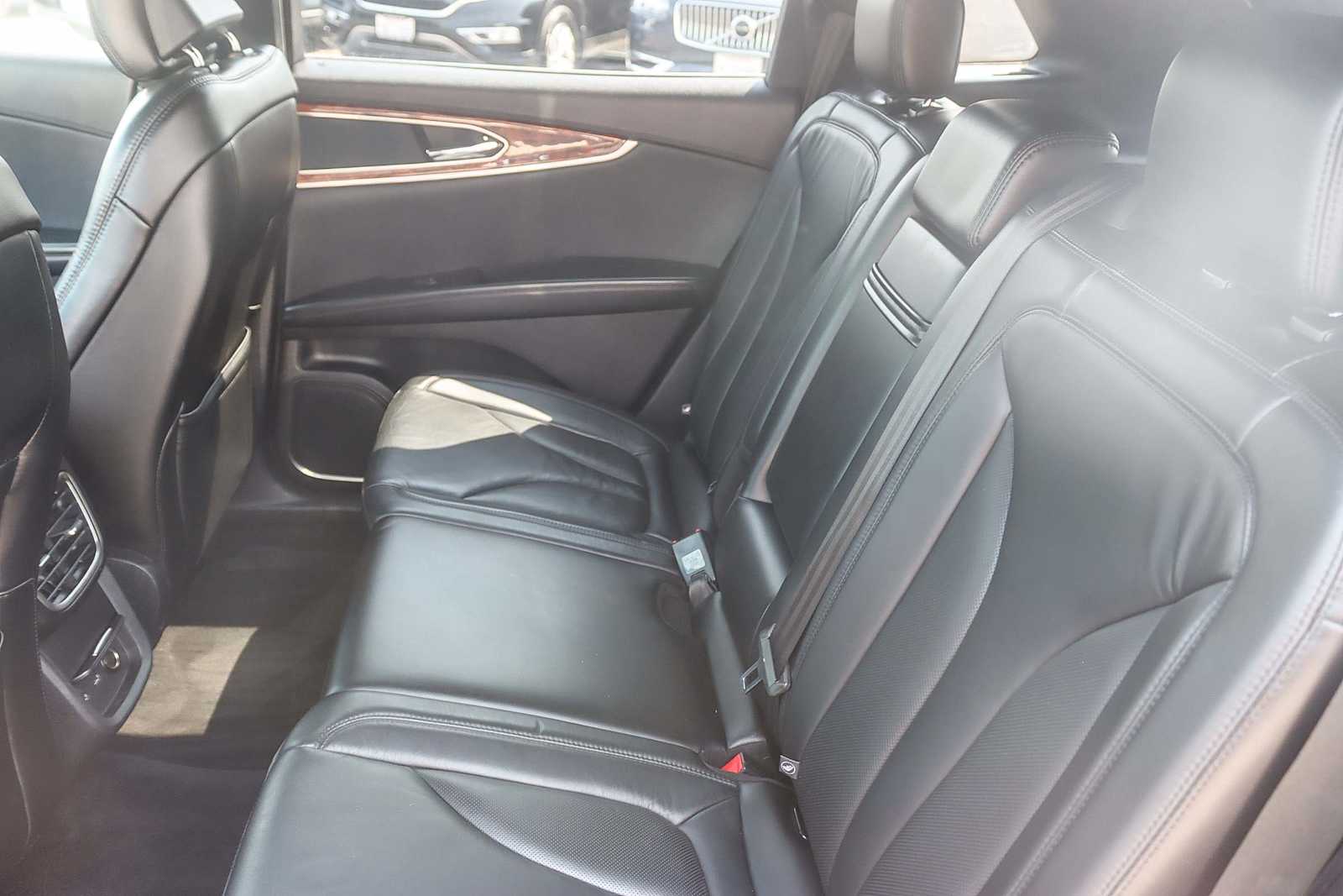 Thumbnail: 2017 Lincoln MKX - 17