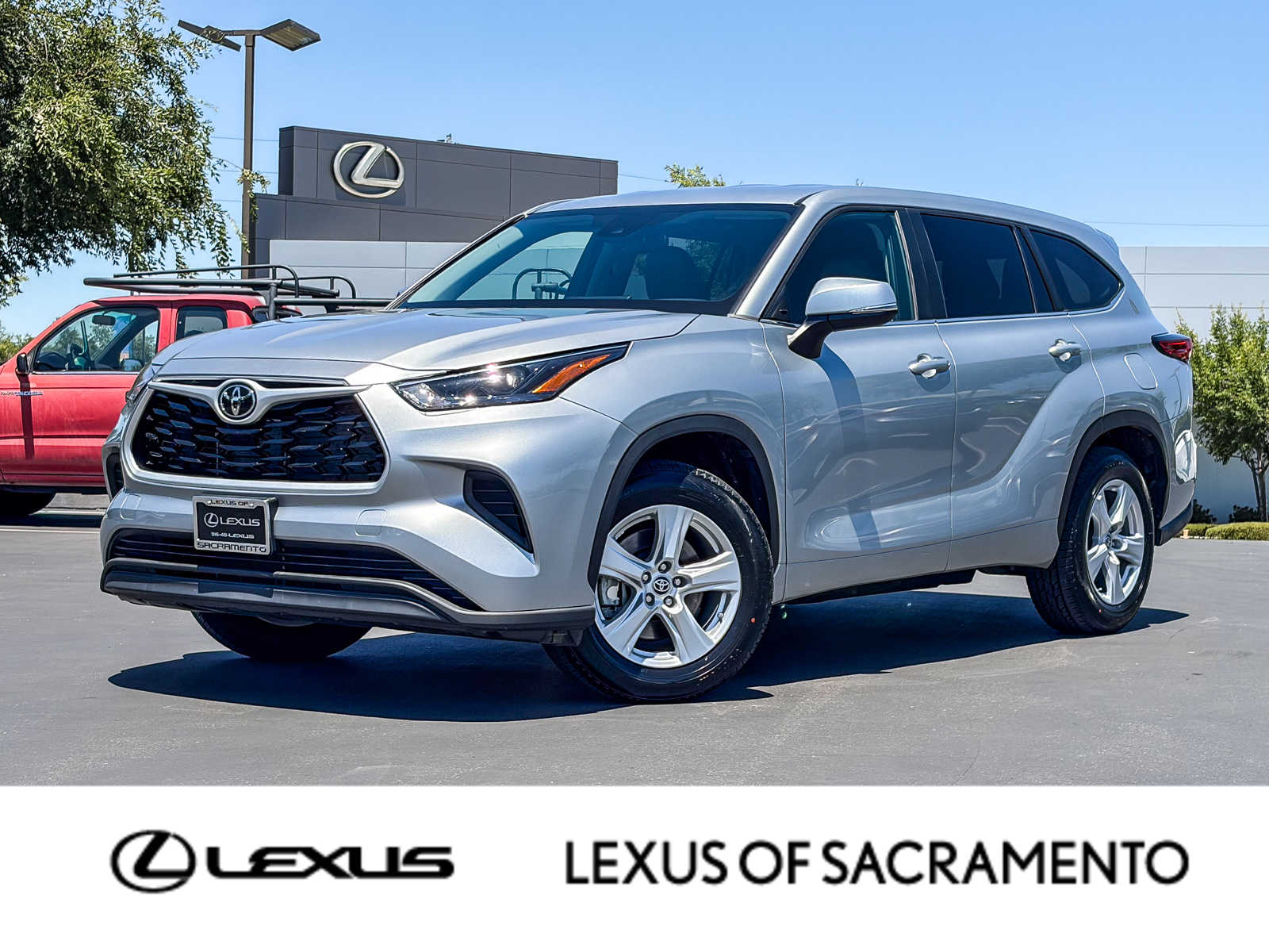 2023 Toyota Highlander L FWD's photo