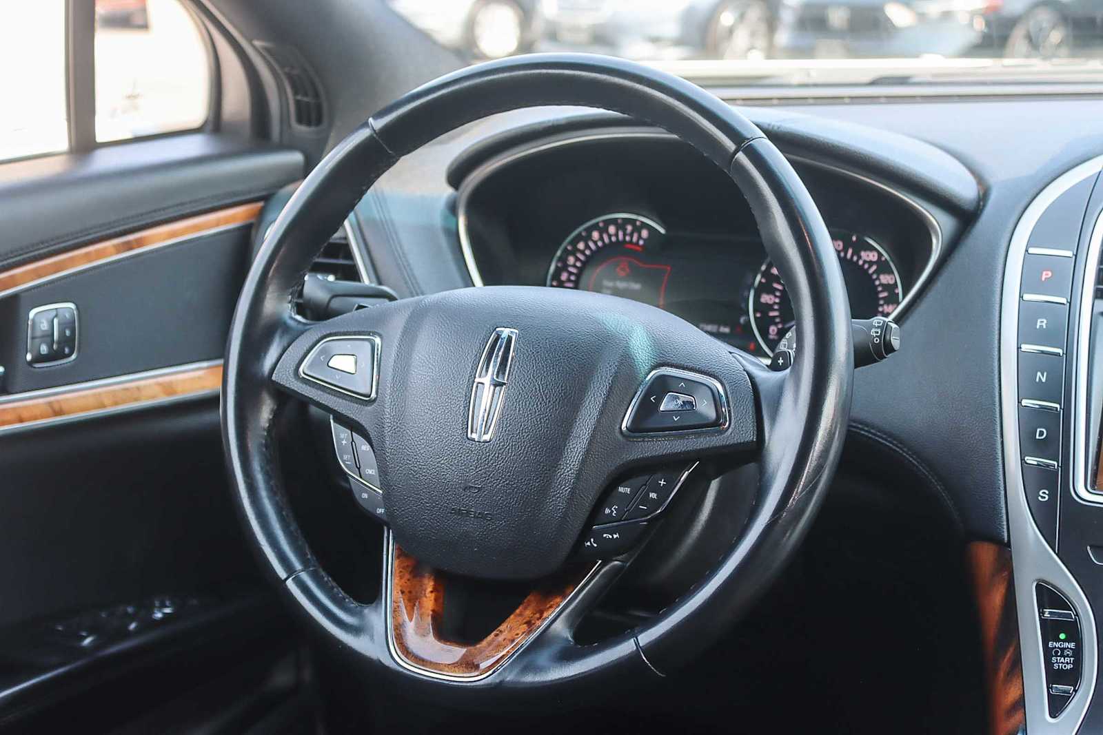 Thumbnail: 2017 Lincoln MKX - 14