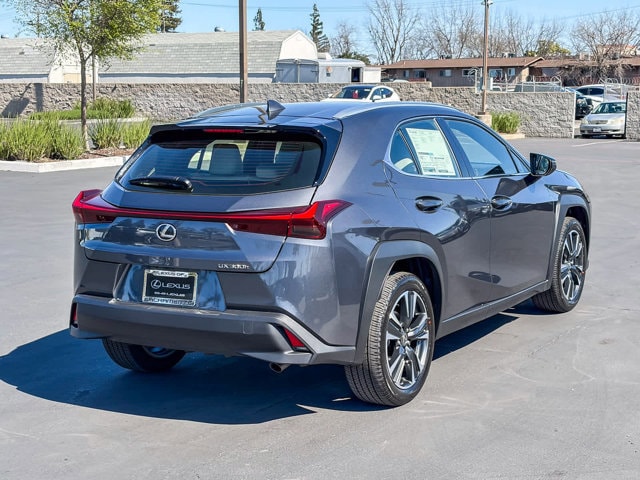 Thumbnail: 2026 Lexus UX - 4