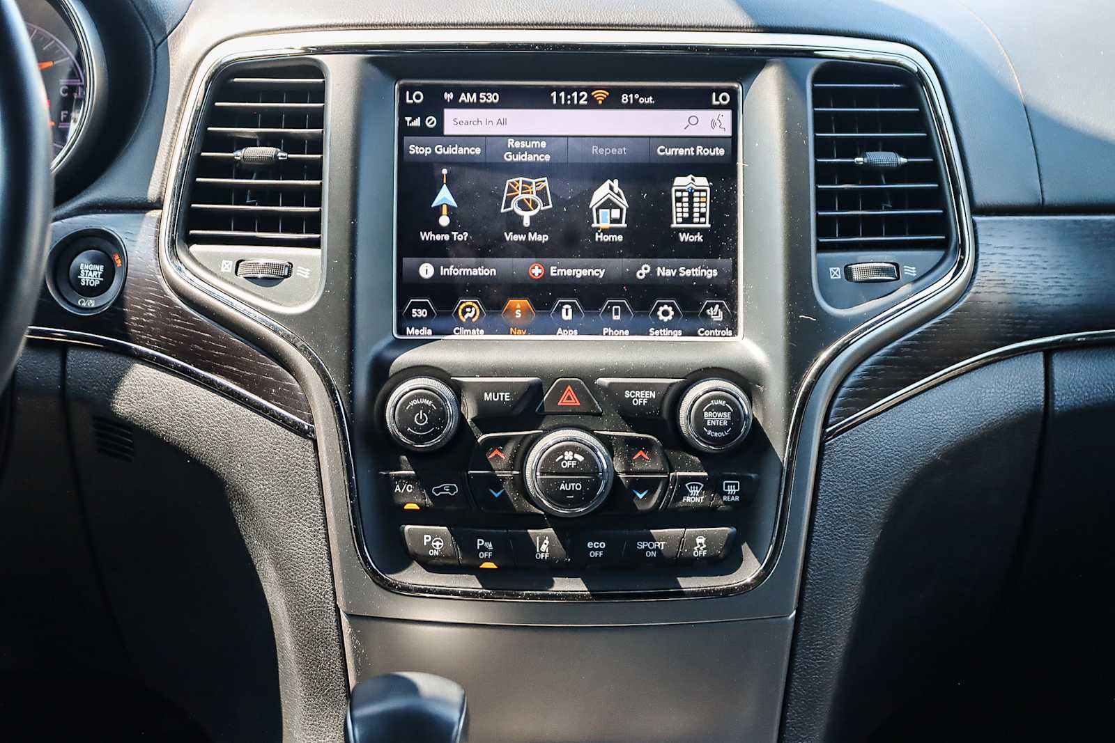 Thumbnail: 2018 Jeep Grand Cherokee - 17