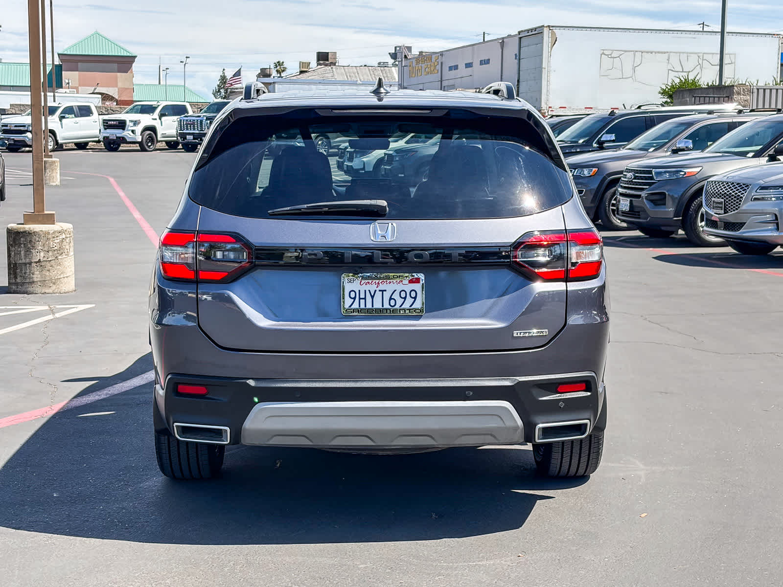 2024 Honda Pilot Touring photo 2