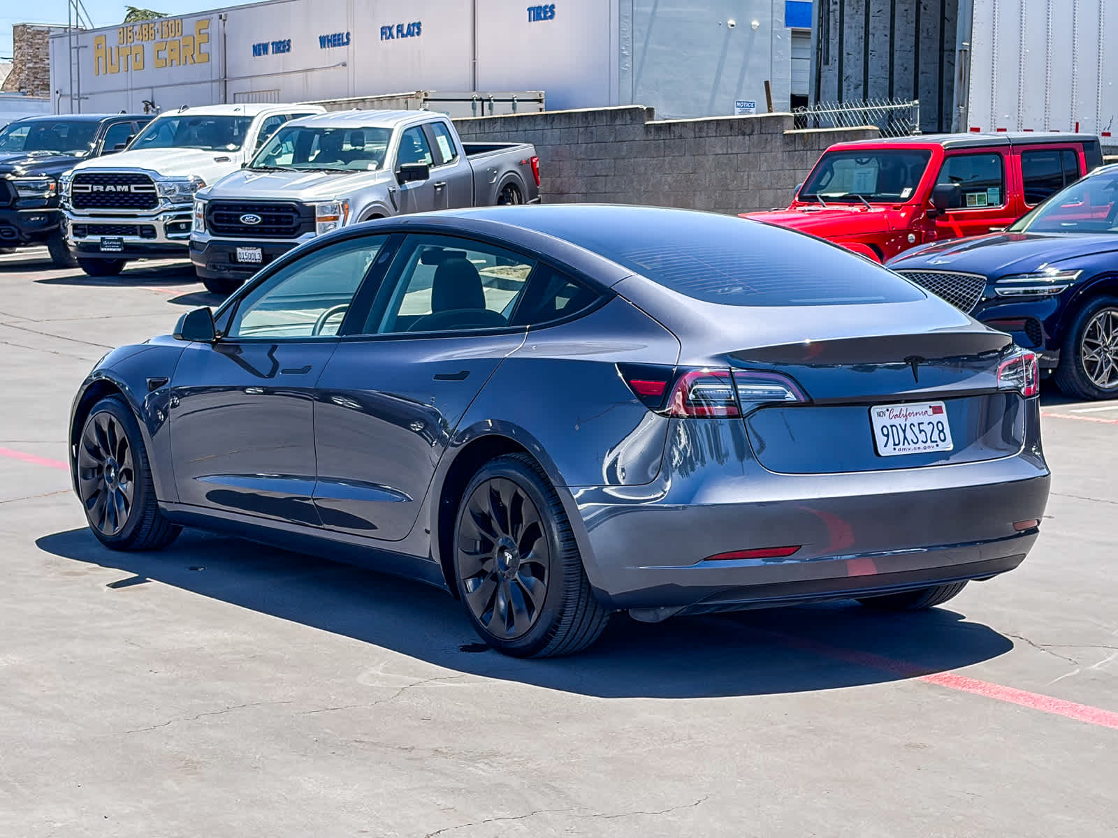 Thumbnail: 2023 Tesla Model 3 - 2